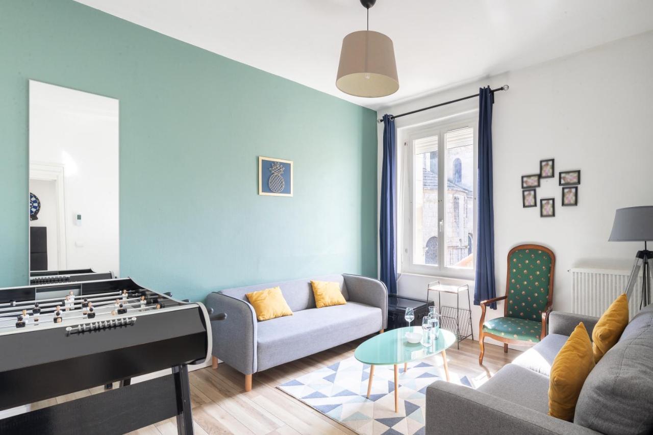 Superbe Appartement Dans Le Centre Historique ปัวติเยร์ ภายนอก รูปภาพ